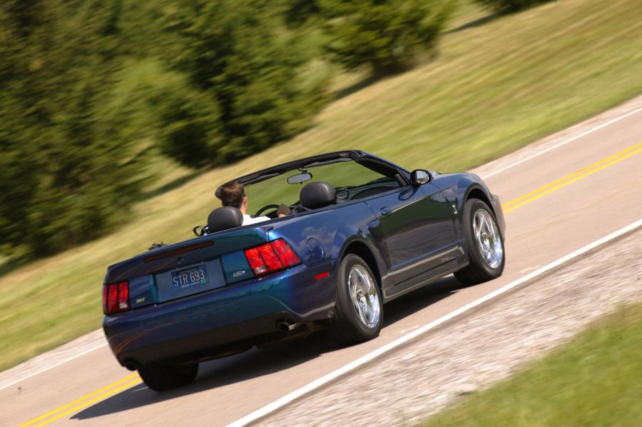  Ford Mustang SVT Cobra Convertible 2002 года  (фото 42 из 103)